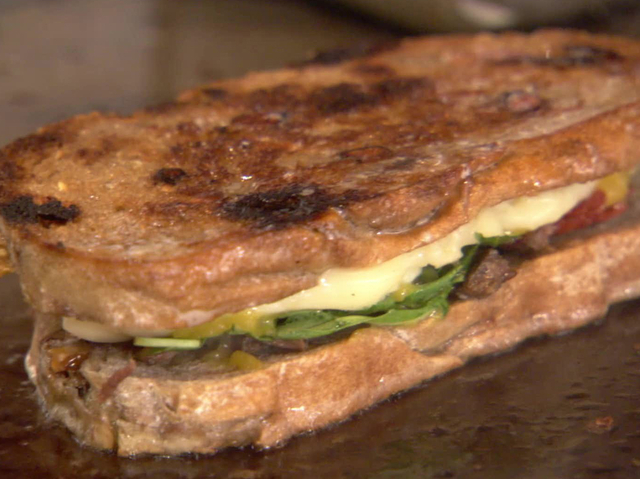 Green-Spans Grilled Cheese